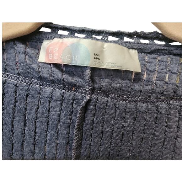 Free People Beach Size M/L Flora Tunic Ruffle button front V-neck Blue NWT - Picture 7 of 7